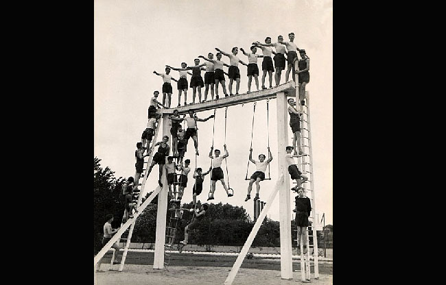 colombesTennis club AMIOT 1943