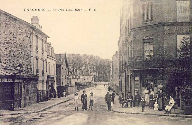 9) Tour de la Place du pont neuf