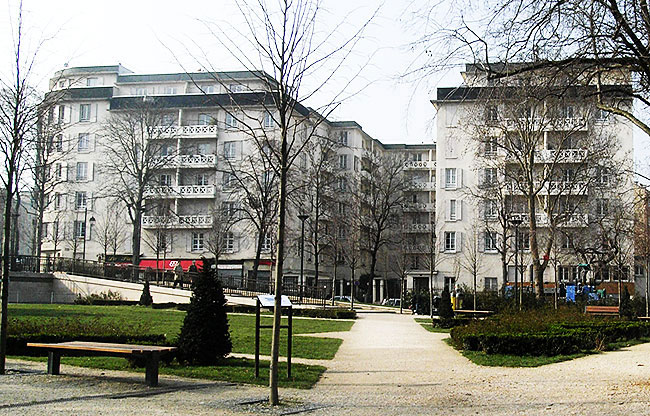 Colombes  square Louis FERMÉ coté Edgar Quinet actuel