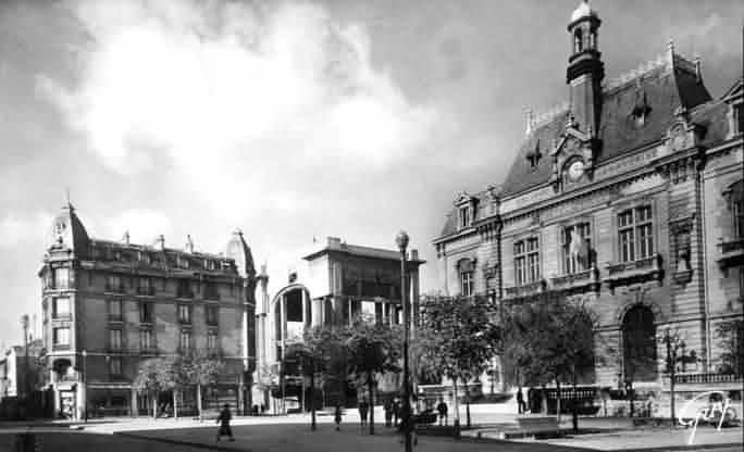 Colombes hôtel de ville et place actuelle
