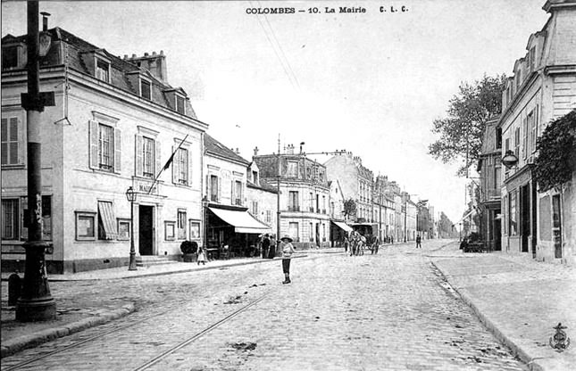 Colombes  rue de  Paris, la mairie