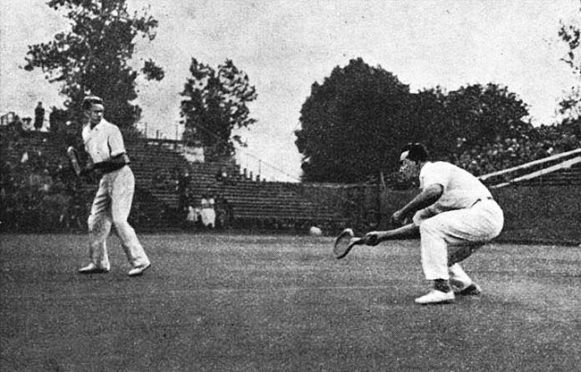 Colombes jeux 1924 :tennis  Vinnie Richards et Frank Hunter.