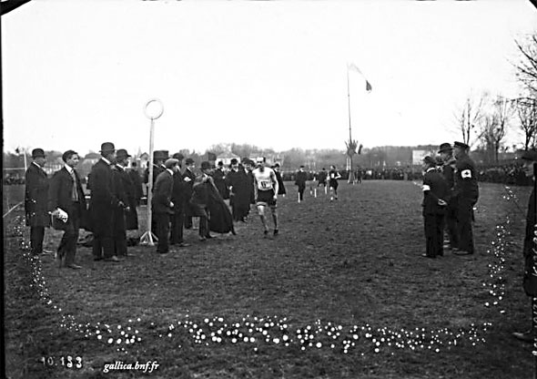 Colombes inauguration du stade  du MATIN