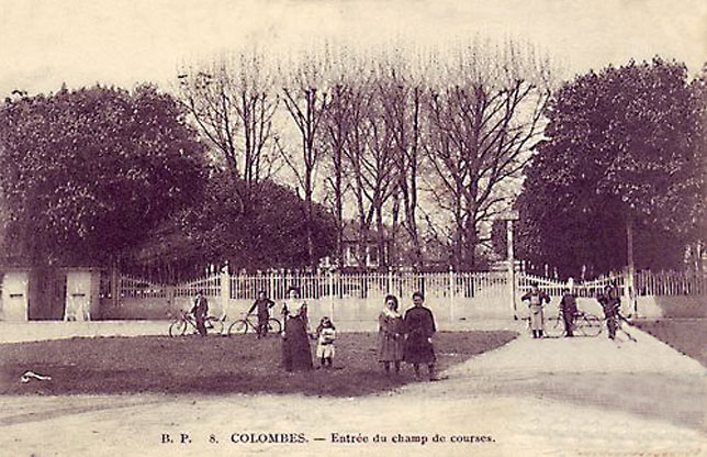 Colombes entree du champ de courses