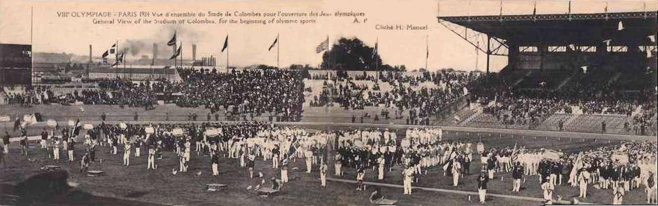 Colombes  Montée du drapeau Olympique  1924.