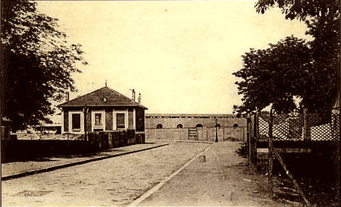Colombes Boulevard  Pierre de coubertin.