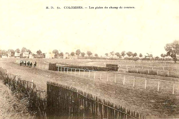 Colombes Passage vers les tribunes