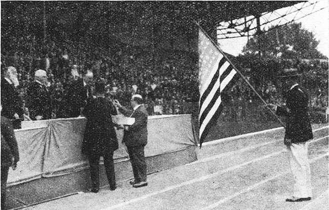 Colombes 1924 remise médaille usa.