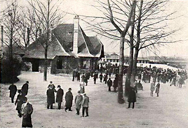Colombes pavillon de pesage 