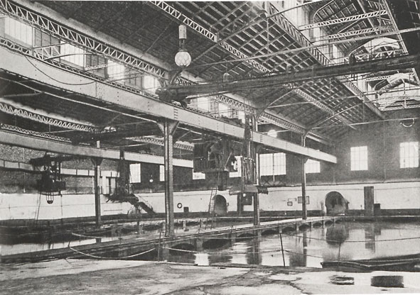 Intérieur d'un  bassin de dégrossissage