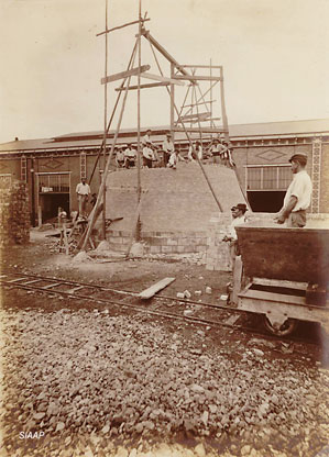 Construction de la dernière cheminée